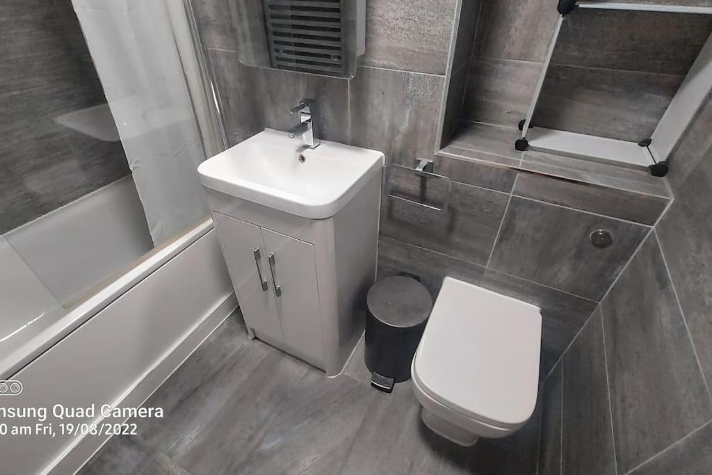 Central Apartment, Kings Cross 6 Mins Walk London Luaran gambar